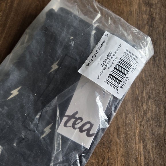 Nwt Tea Collection - Baby Sport Shorts - Lightning Bolts in Black - Picture 9 of 9